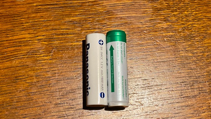 LEDLENSER レッドレンザー ML4 充電池とパナソニックの充電池