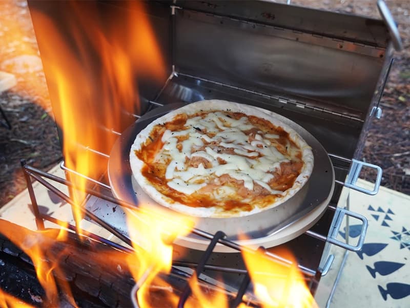 リフレクターオーブンでピザを焼く