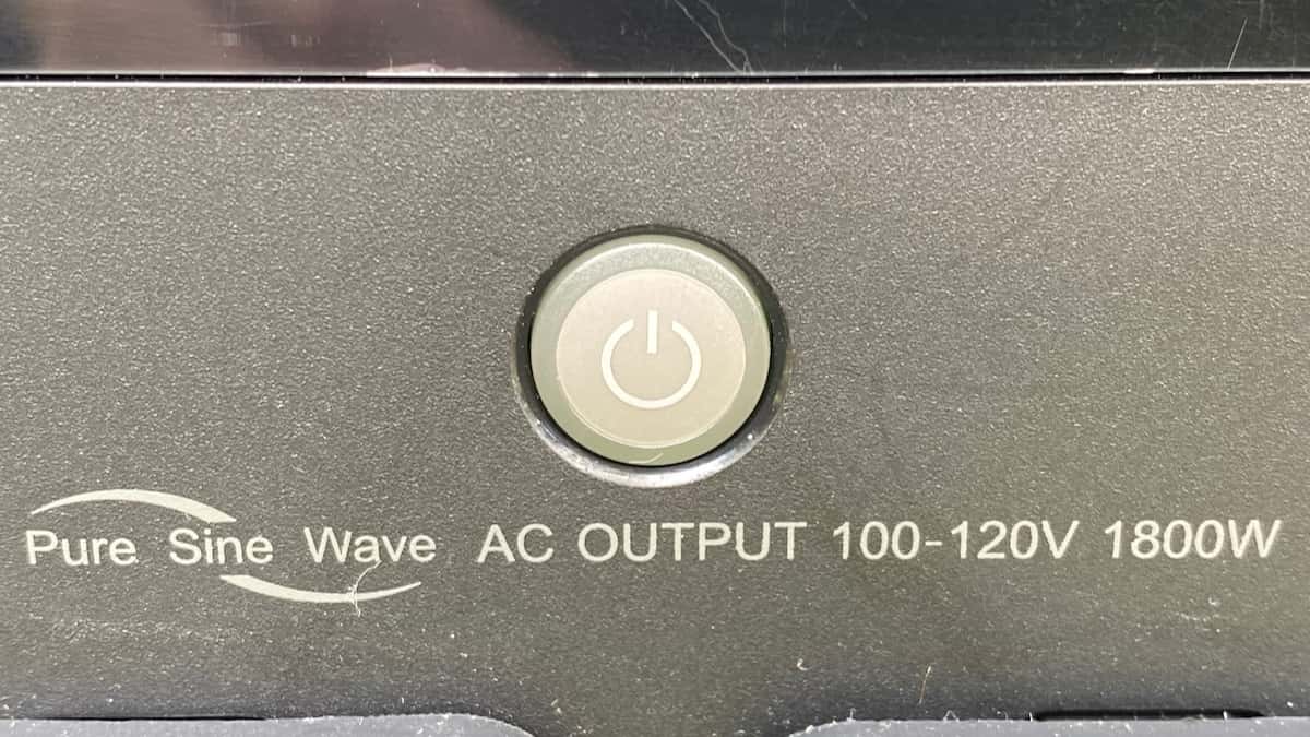 R1500 主電源ボタン